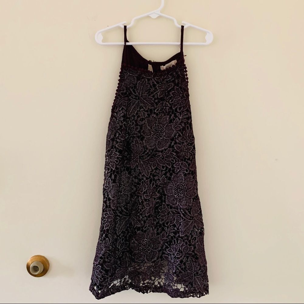 S lace maroon top